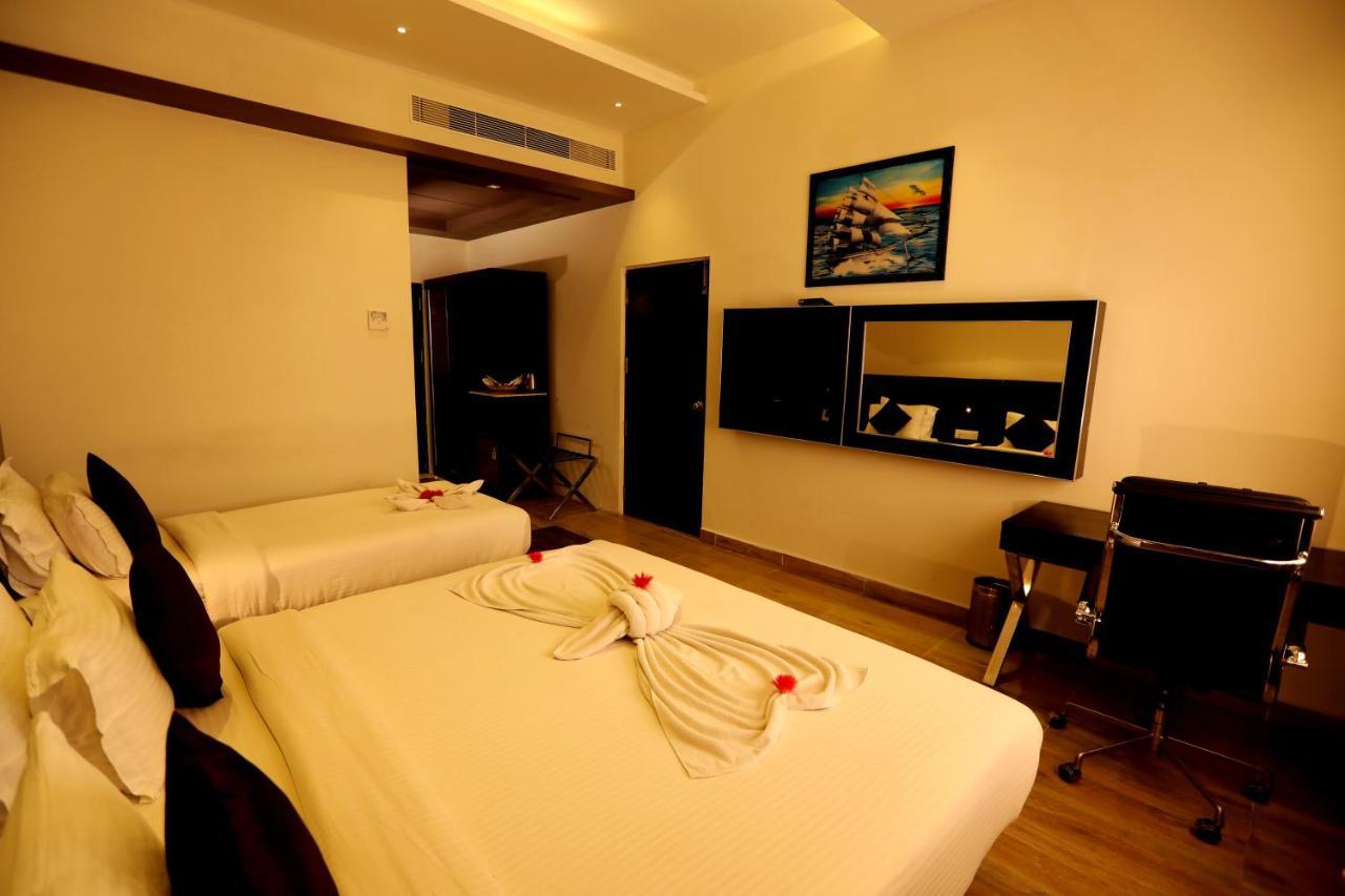 Hotel Queens Inn Velankanni Exterior photo