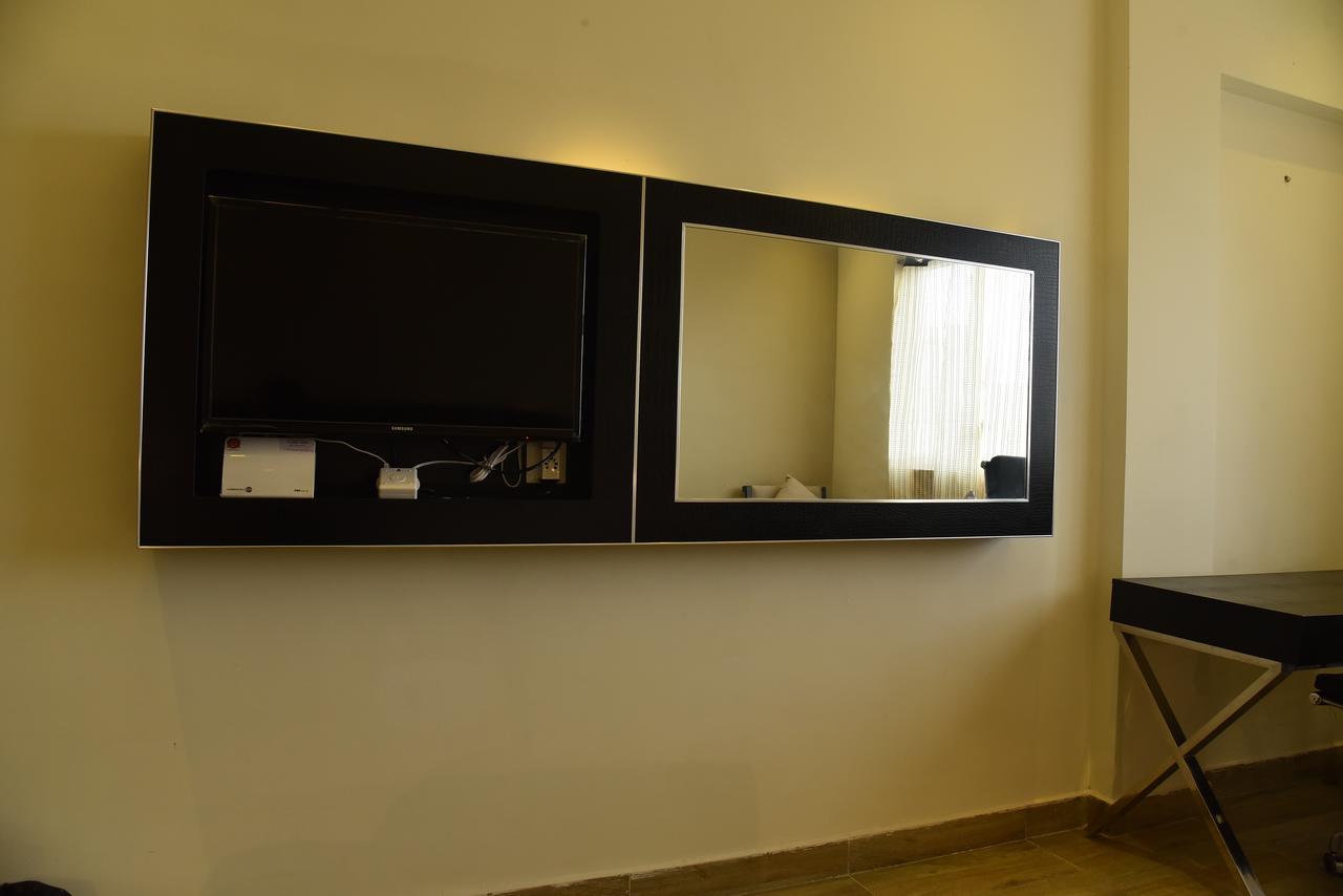 Hotel Queens Inn Velankanni Exterior photo