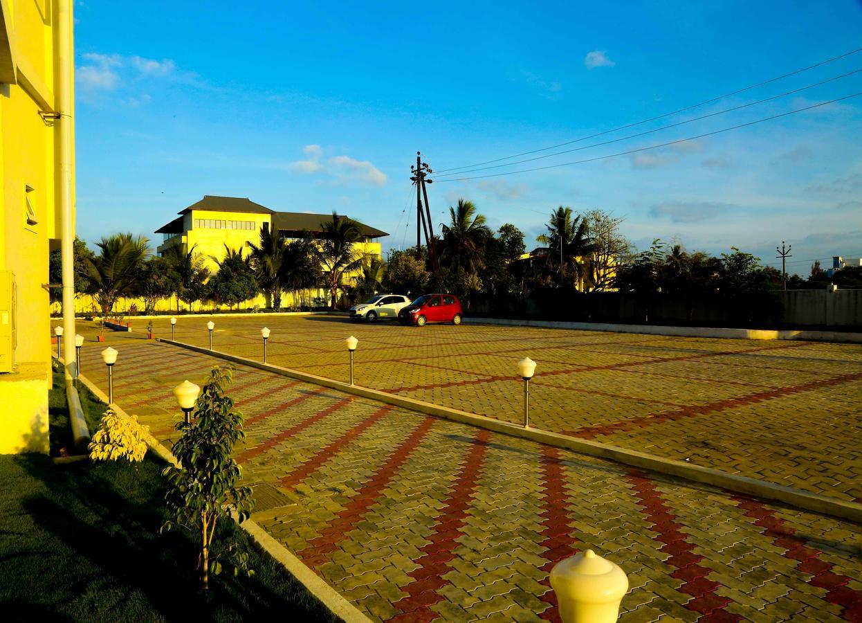 Hotel Queens Inn Velankanni Exterior photo
